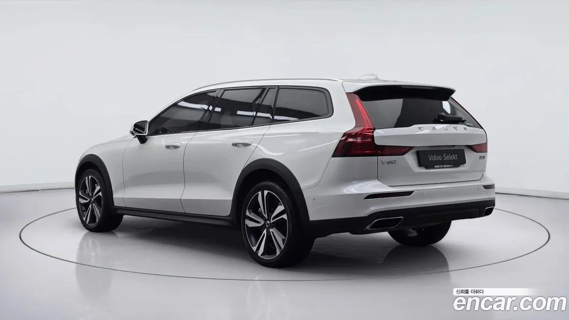 Volvo V60 — фото 4