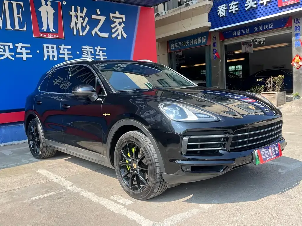 Porsche Cayenne Hybrid — фото 6