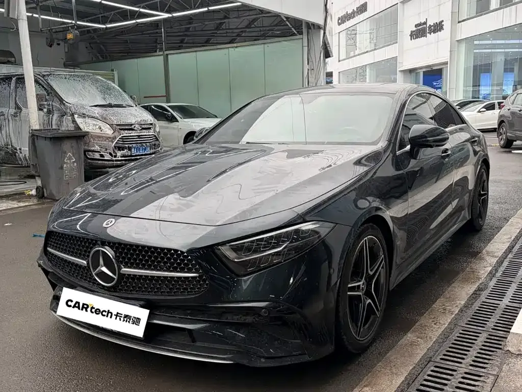 Mercedes-Benz CLS — фото 1