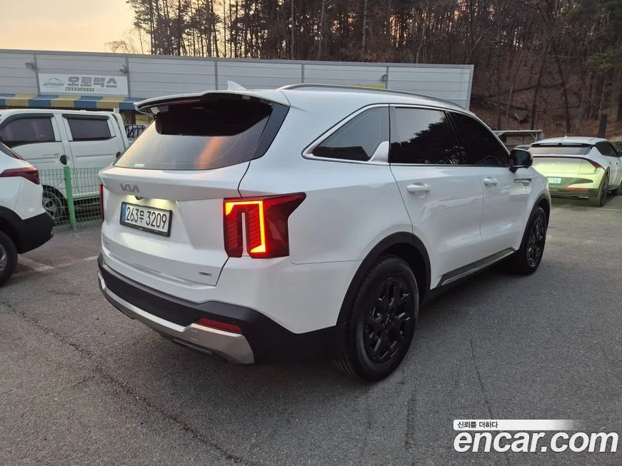 Kia Sorento — фото 6