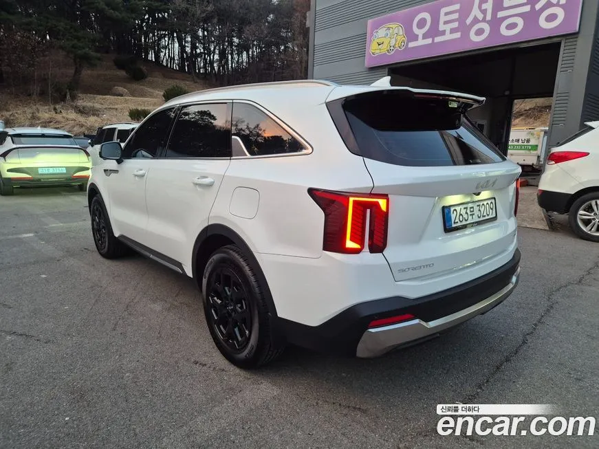 Kia Sorento — фото 10