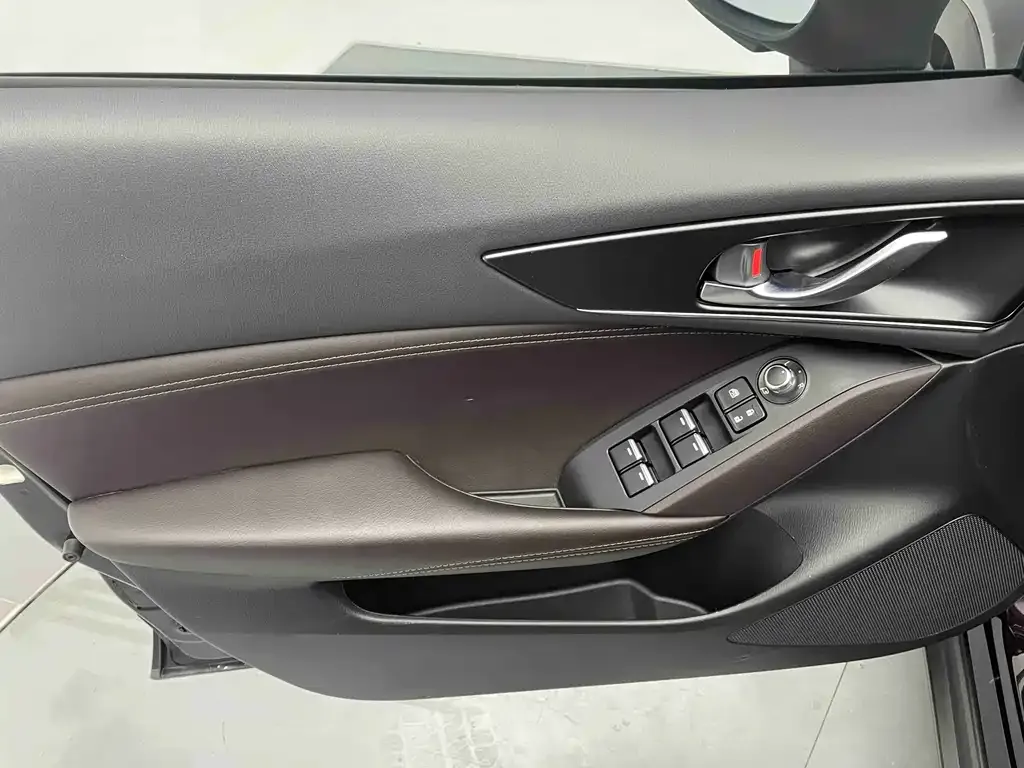 Mazda CX-4 — фото 7