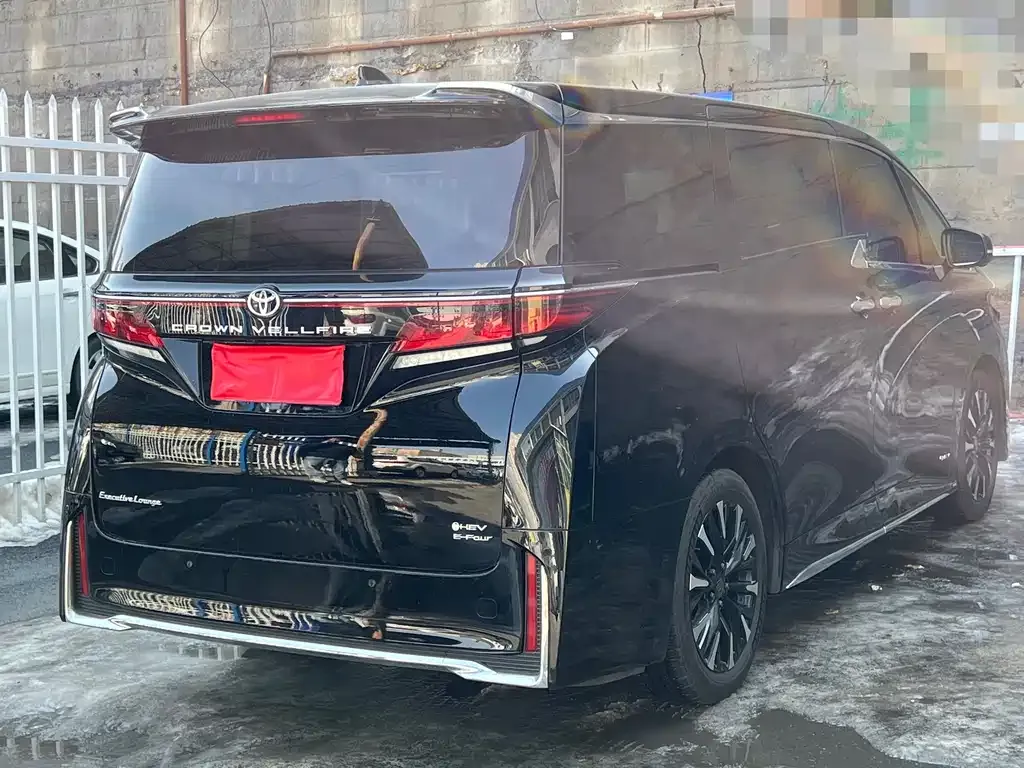 Toyota Vellfire — фото 4