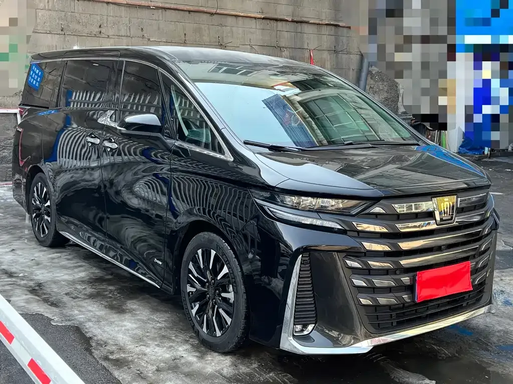 Toyota Vellfire — фото 8