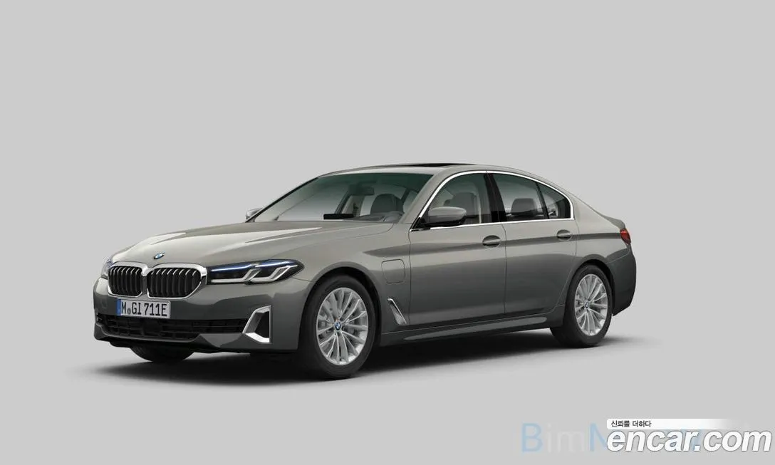 BMW 5-Series — фото 1