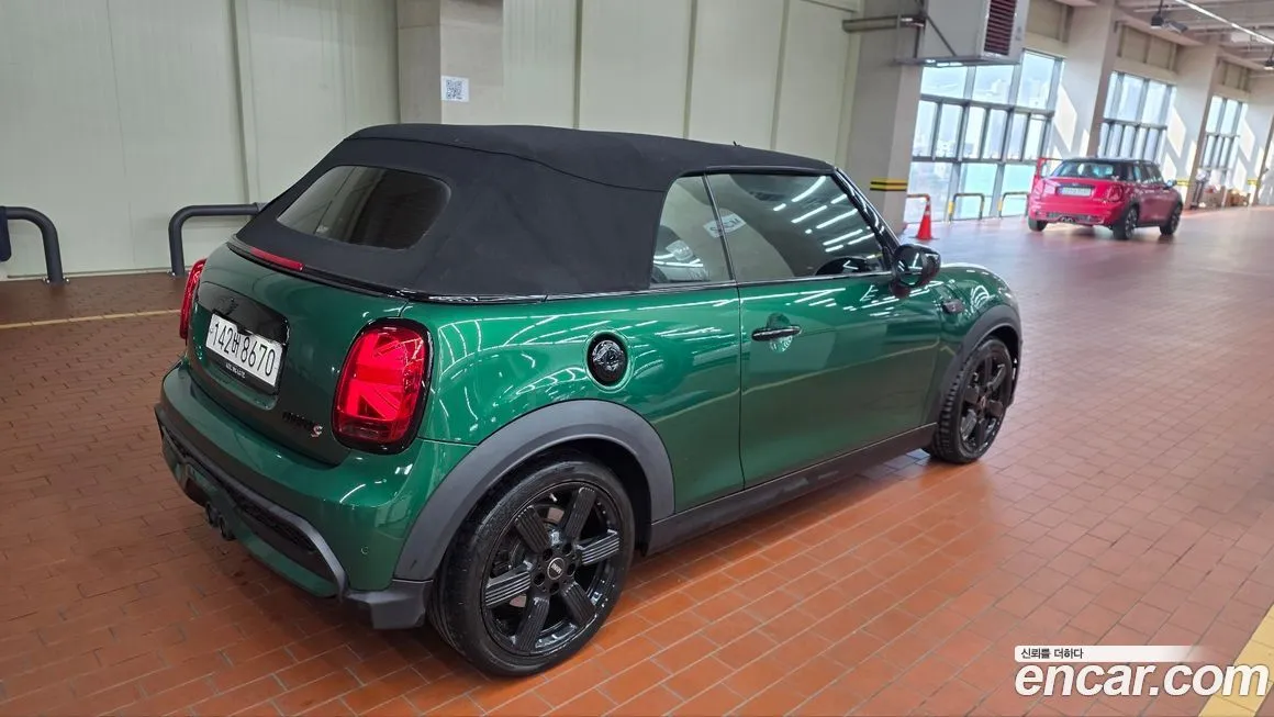 Mini Cooper Convertible — фото 4