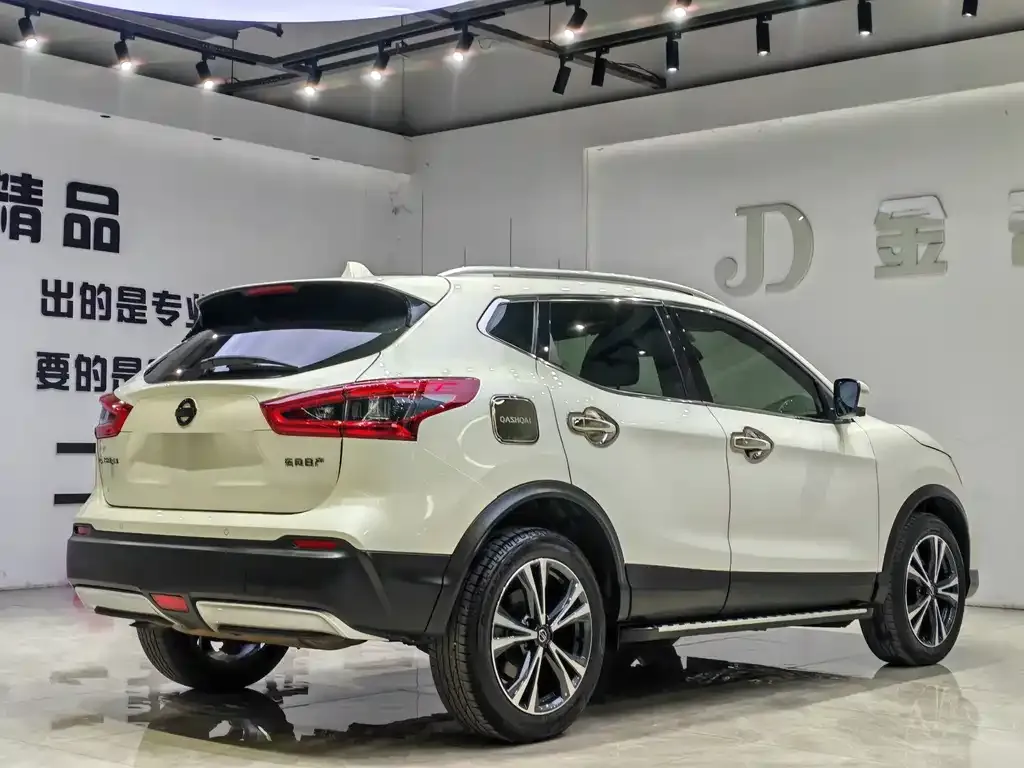 Nissan Qashqai — фото 6