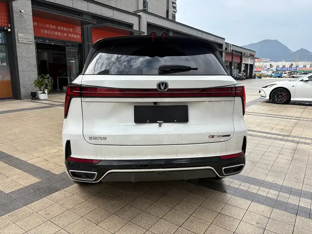 Changan CS75PLUS — фото 2
