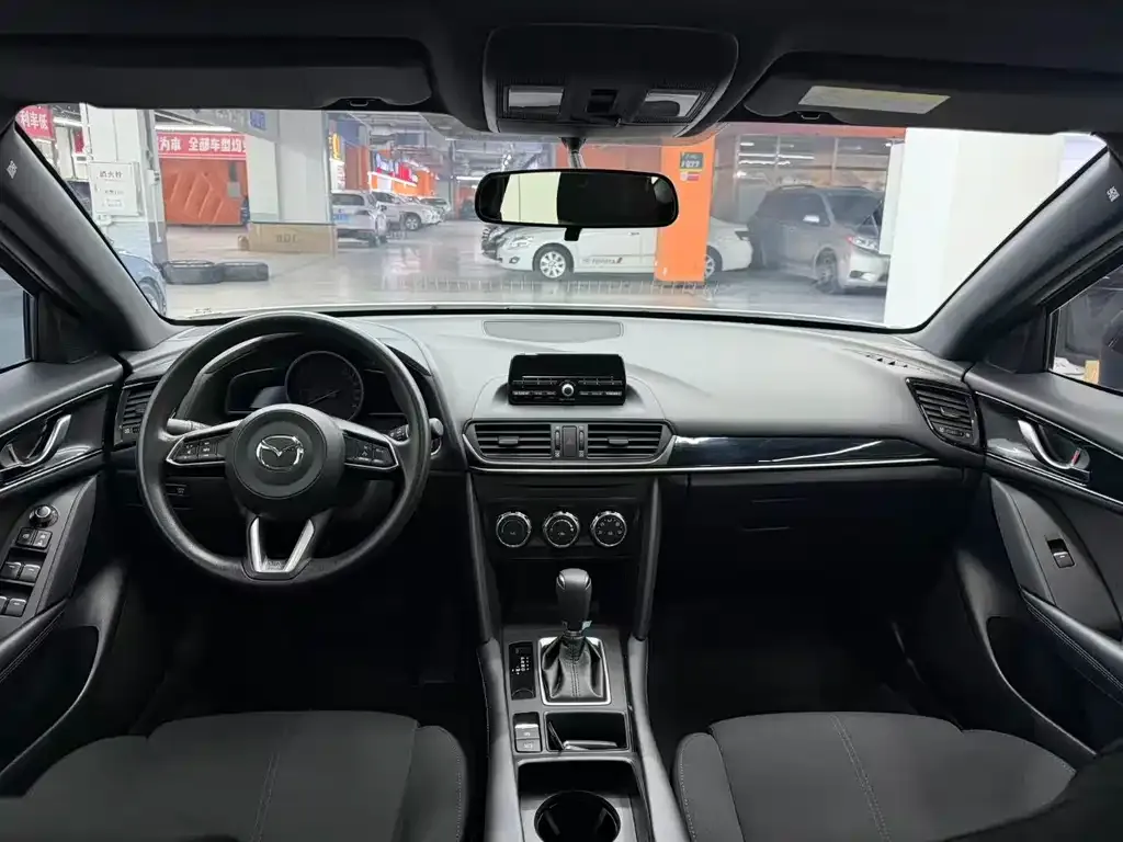 Mazda CX-4 — фото 10