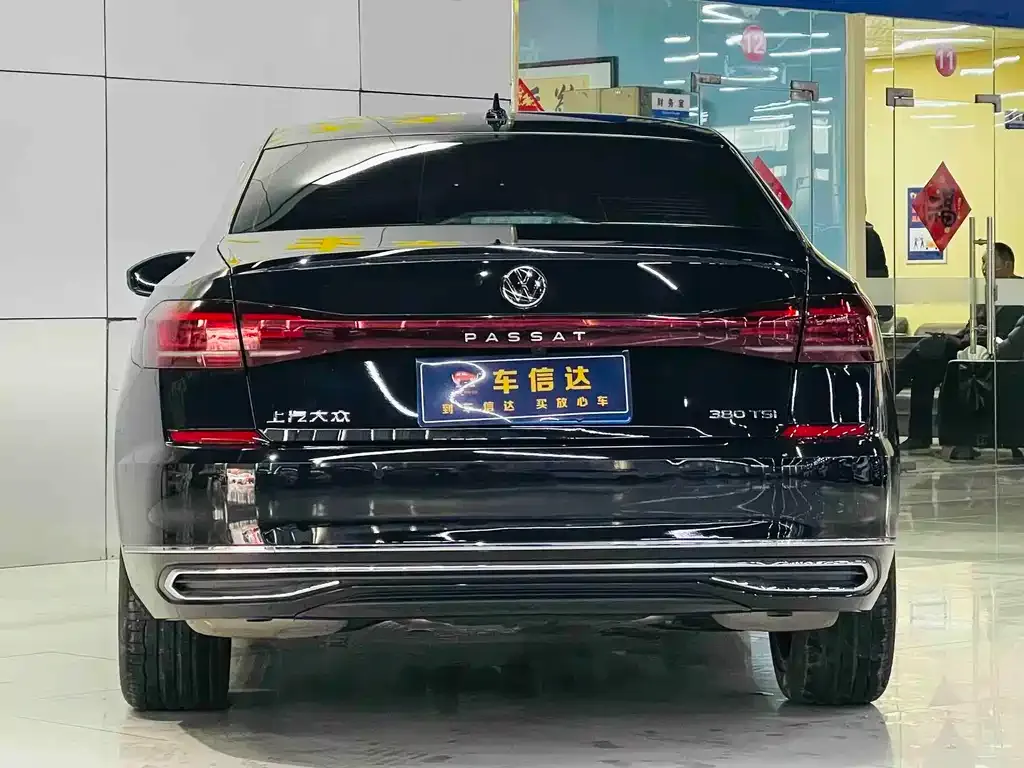 Volkswagen Passat — фото 5