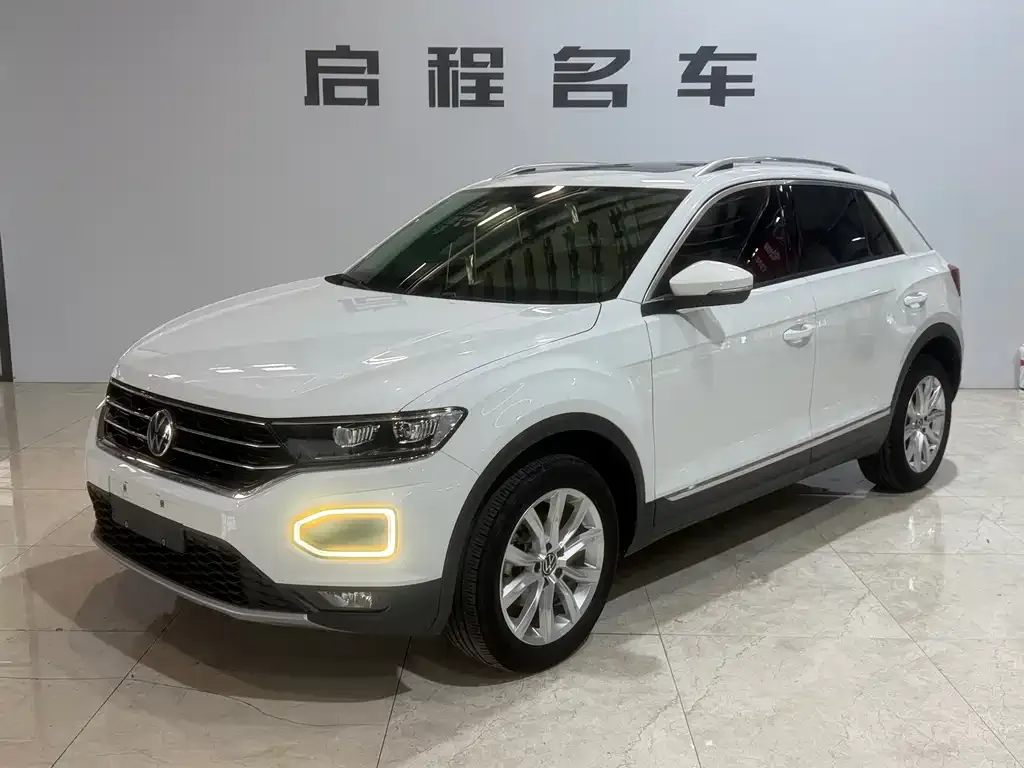 Volkswagen T-Roc — фото 1