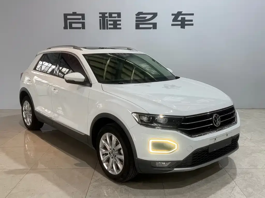 Volkswagen T-Roc — фото 9