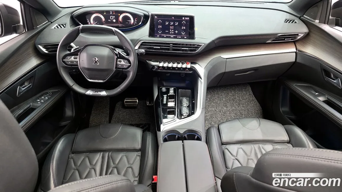 Peugeot 5008 — фото 10