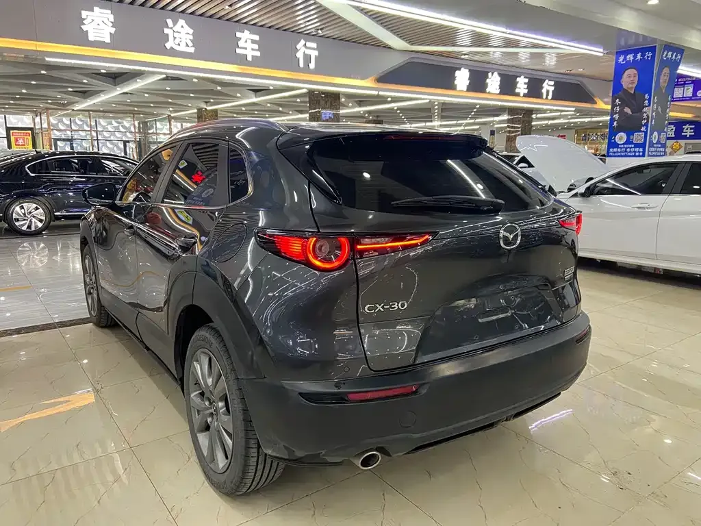 Mazda CX-30 — фото 8