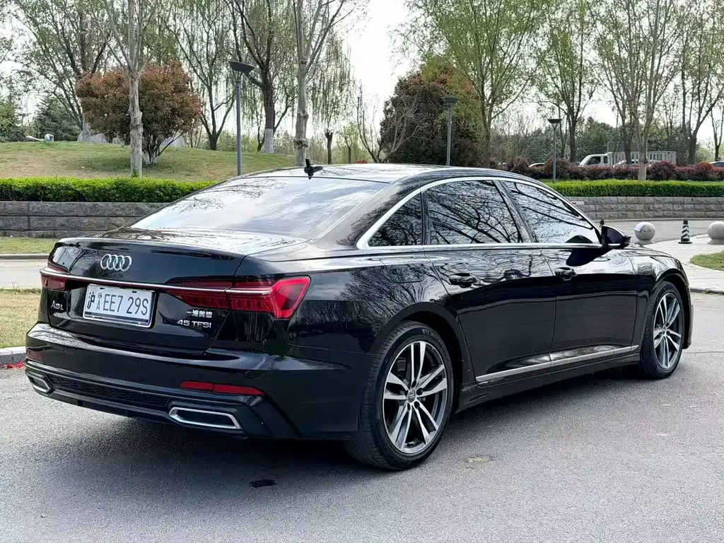 Audi A6L — фото 7