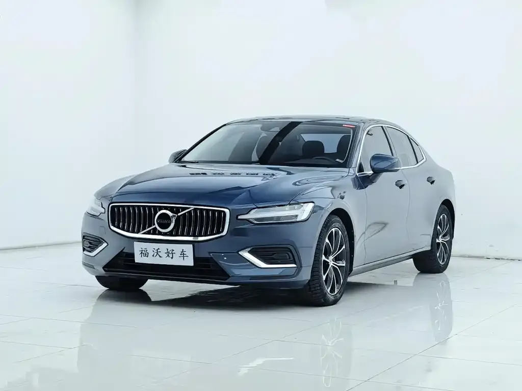 Volvo S60 — фото 1