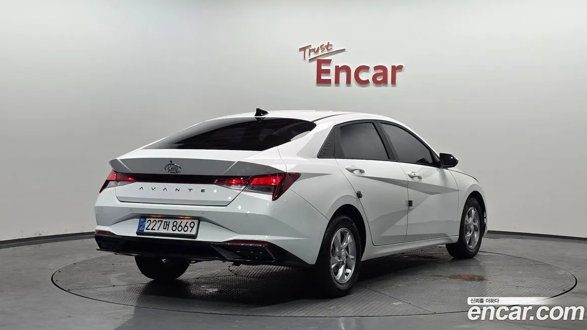 Hyundai AVANTE — фото 4