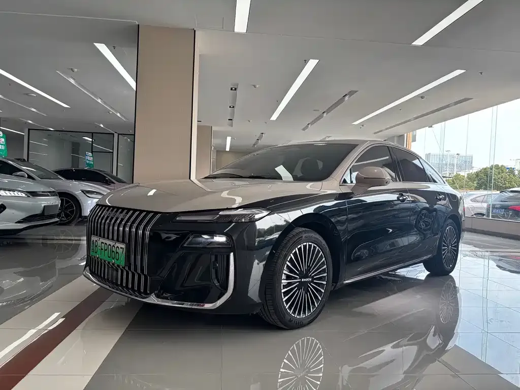 Roewe M7 DMH — фото 1