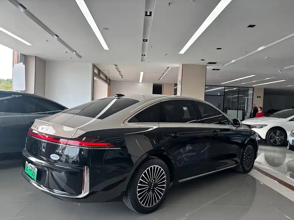 Roewe M7 DMH — фото 8
