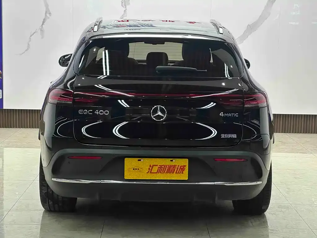 Mercedes-Benz EQC — фото 6