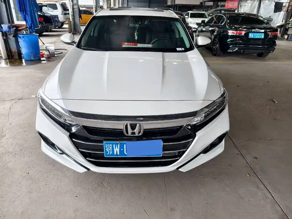 Honda Accord — фото 3