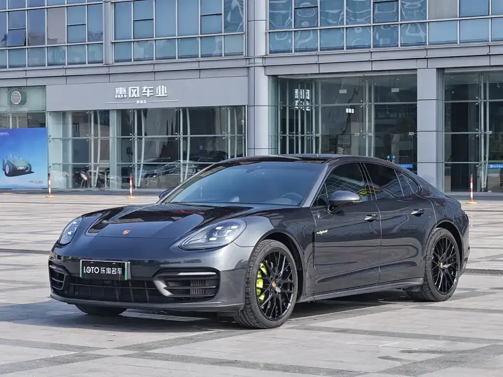 Porsche Panamera Hybrid — фото 1