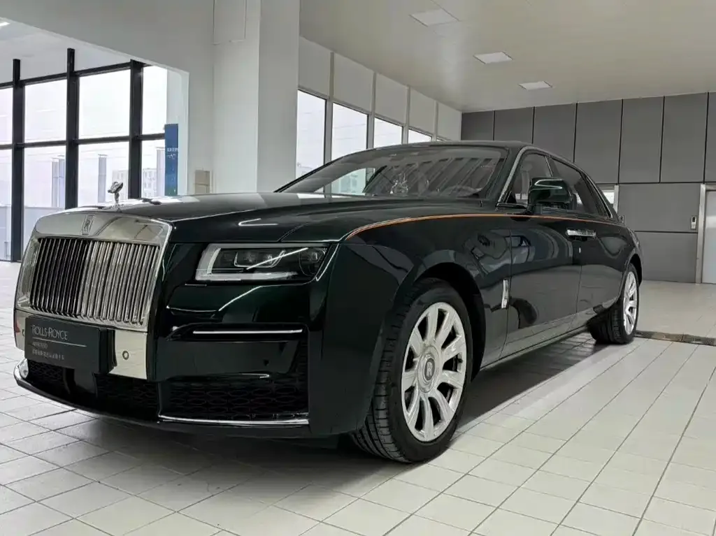 Rolls-Royce Ghost — фото 1