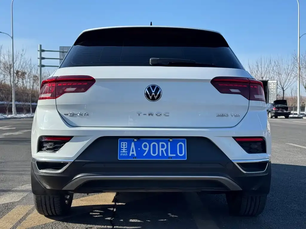 Volkswagen T-Roc — фото 2