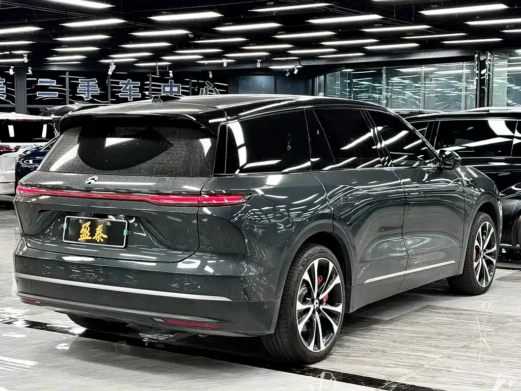 NIO ES8 — фото 10