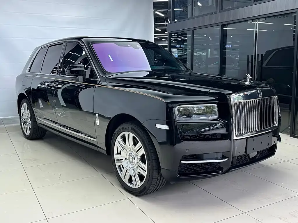 Rolls-Royce Cullinan — фото 10