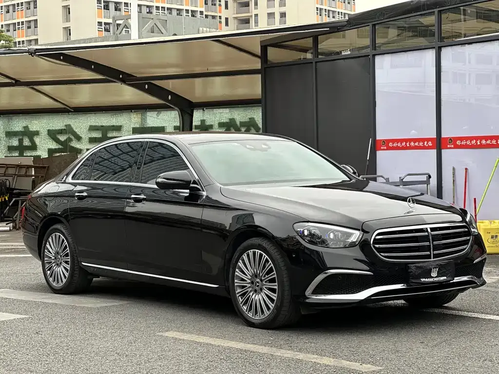 Mercedes-Benz E-Class — фото 3
