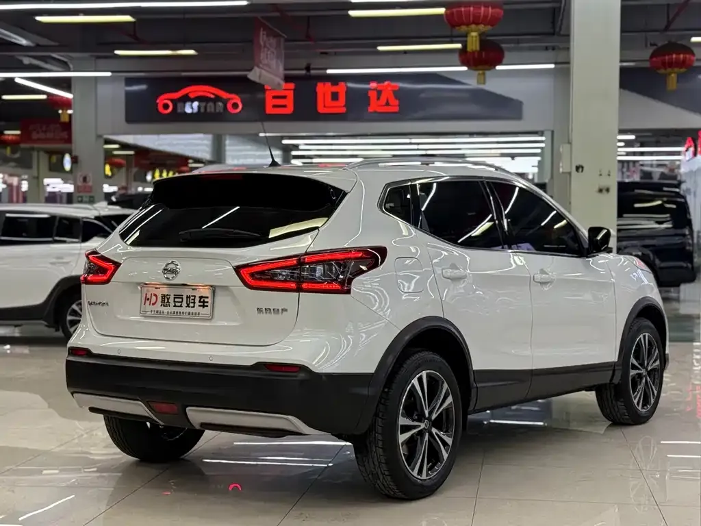 Nissan Qashqai — фото 5