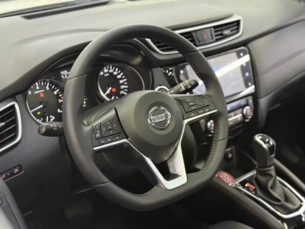 Nissan Qashqai — фото 10