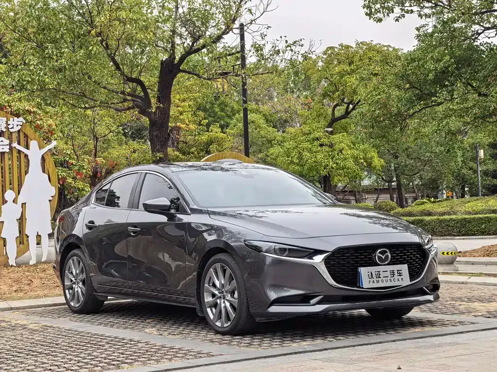 Mazda 3 Axela — фото 3