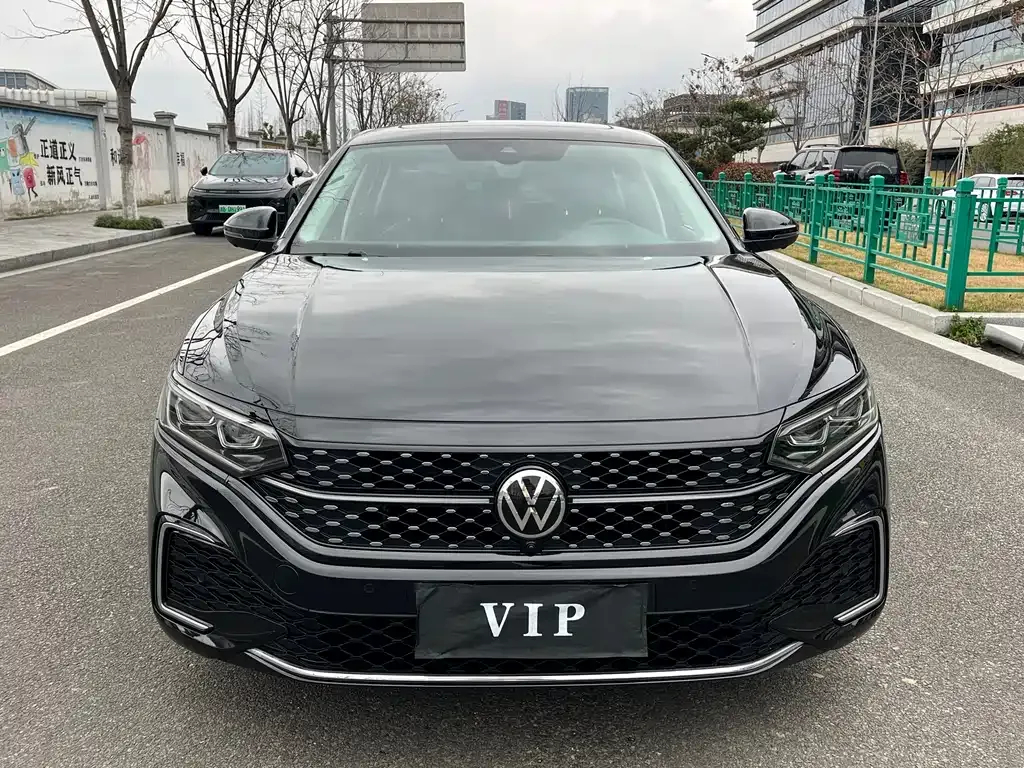 Volkswagen Passat — фото 3