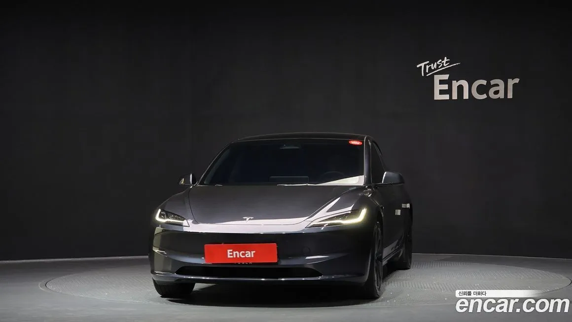 Tesla Model 3 — фото 4