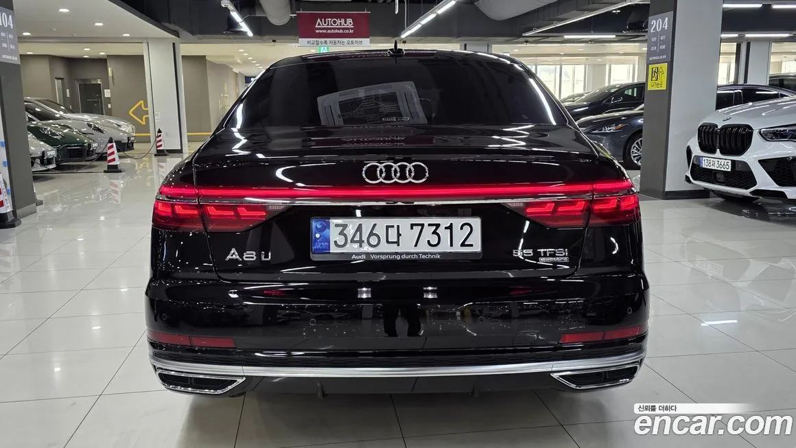 Audi A8 — фото 8