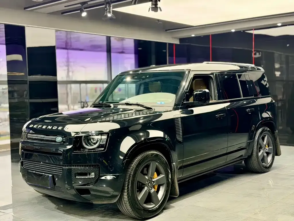 Land Rover Defender — фото 1