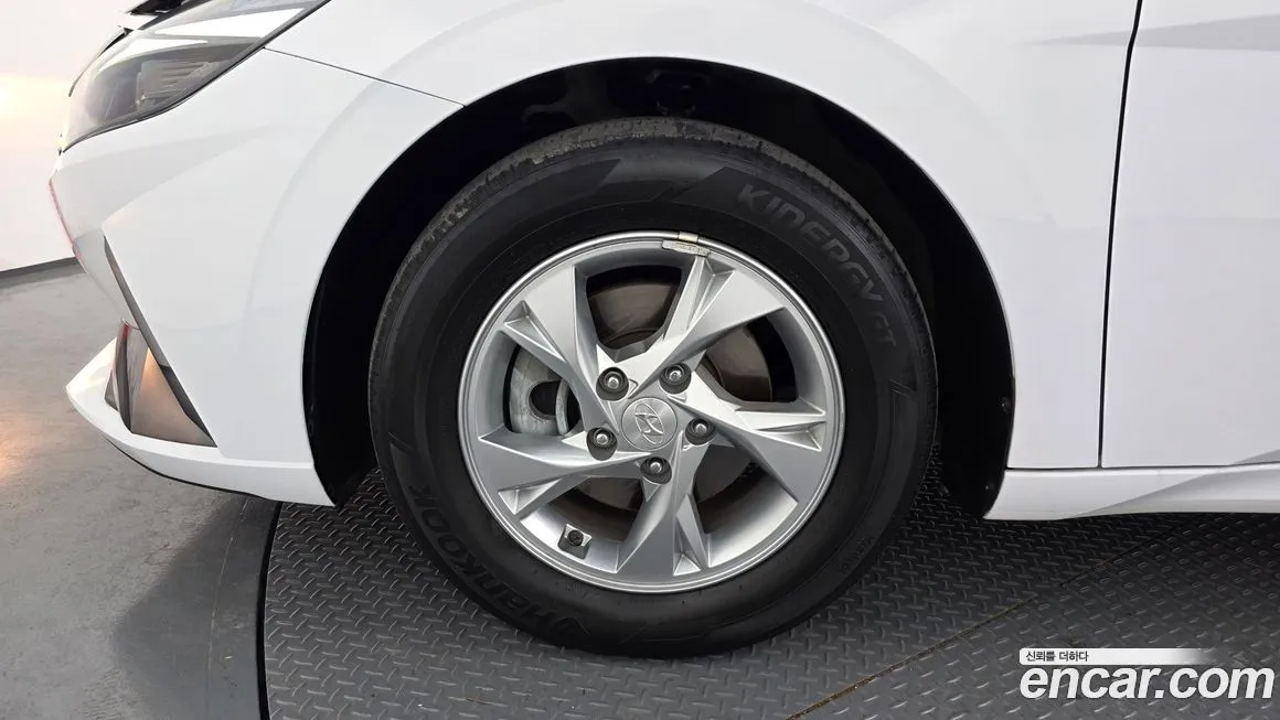 Hyundai AVANTE — фото 2