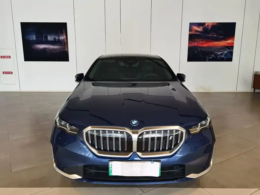 BMW i5 — фото 10
