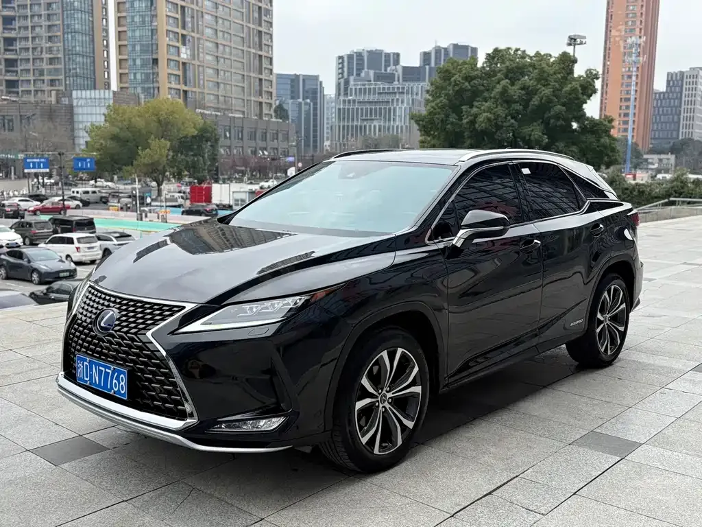 Lexus RX — фото 1