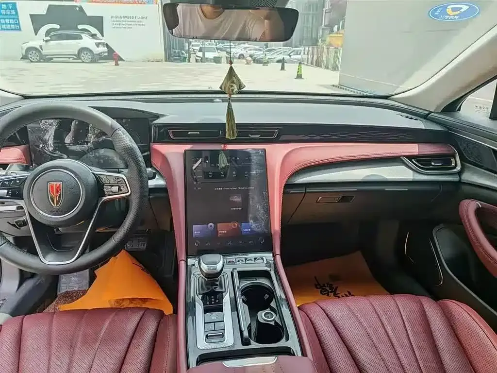 Hongqi H5 — фото 3