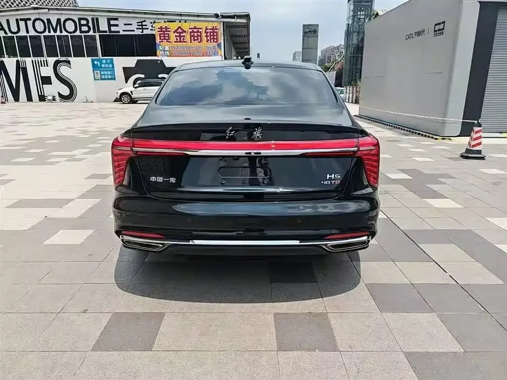 Hongqi H5 — фото 6