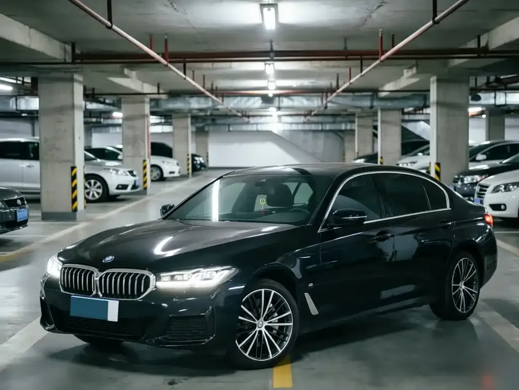 BMW 5 Series — фото 1