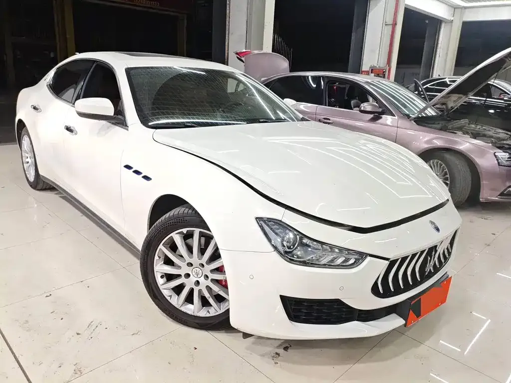 Maserati Ghibli — фото 7