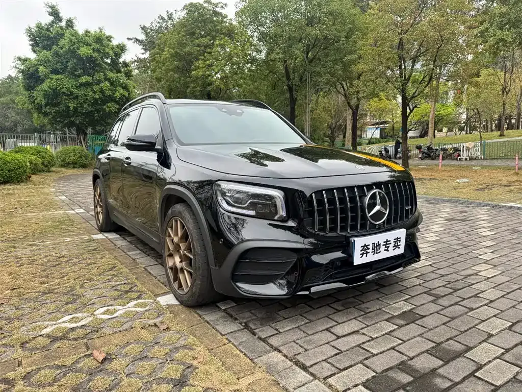 Mercedes-Benz GLB AMG — фото 10