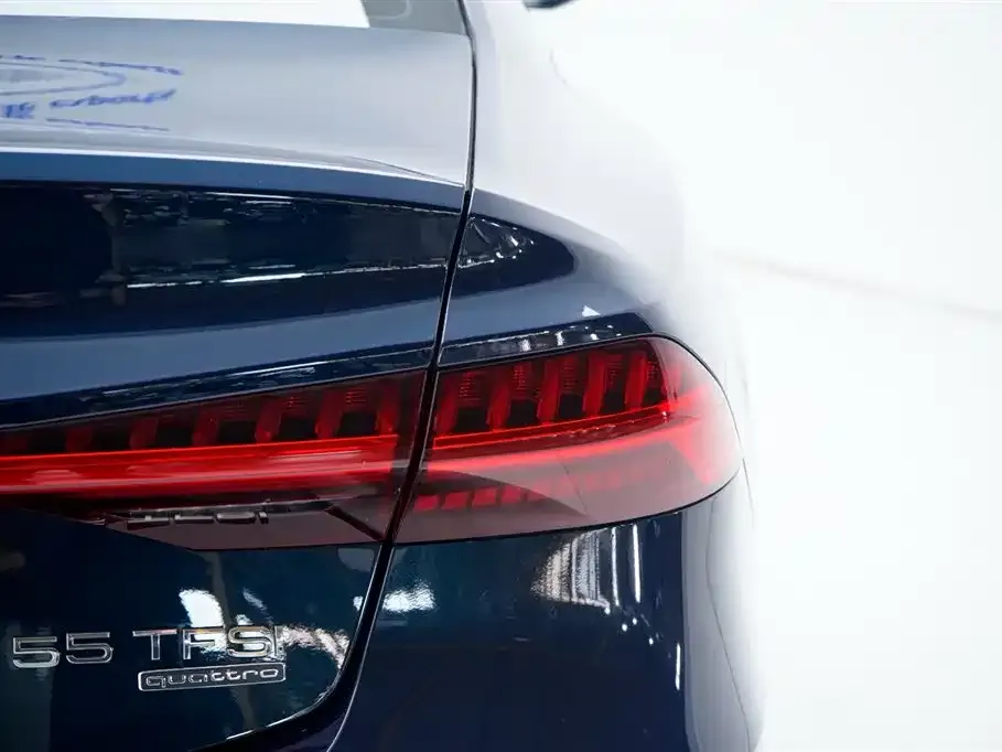 Audi A7L — фото 5
