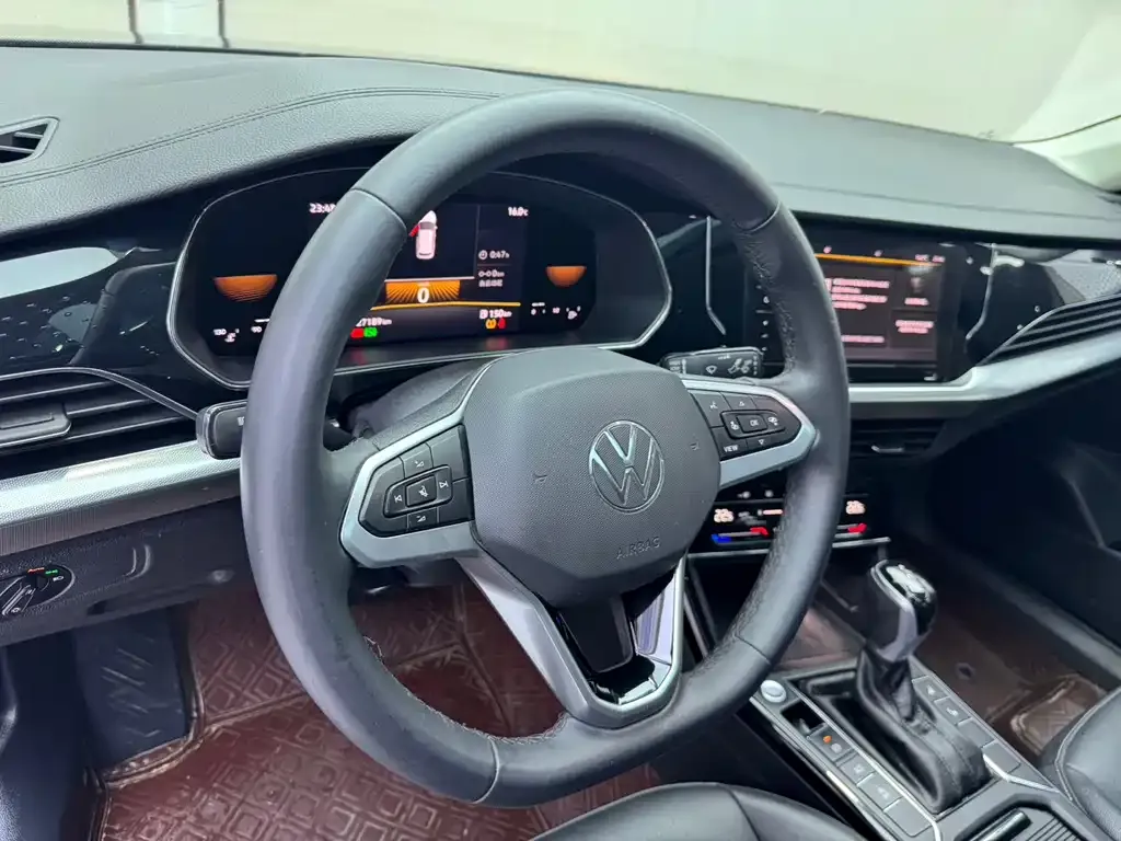 Volkswagen Passat — фото 10