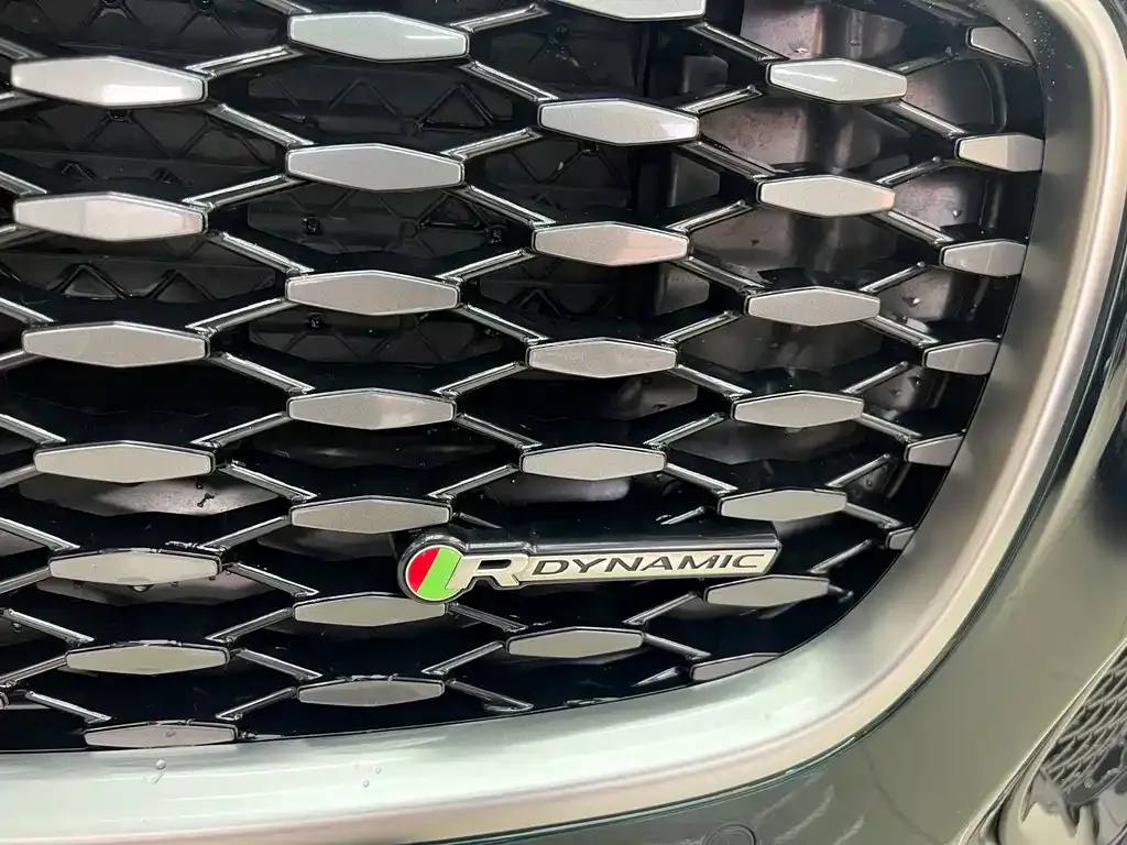 Jaguar XFL — фото 3