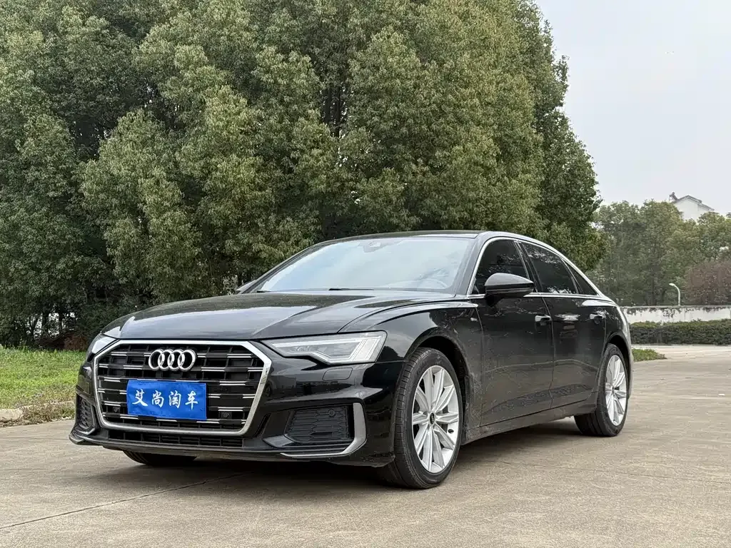 Audi A6L — фото 1